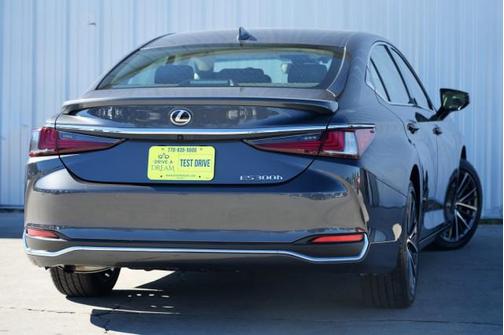 2025 Lexus ES 300h Premium