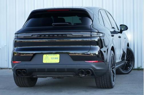2024 Porsche Cayenne E-Hybrid S