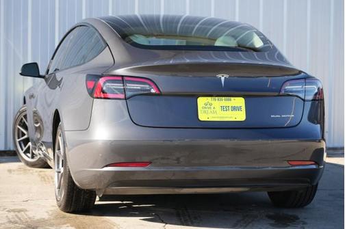 2022 Tesla Model 3 Long Range