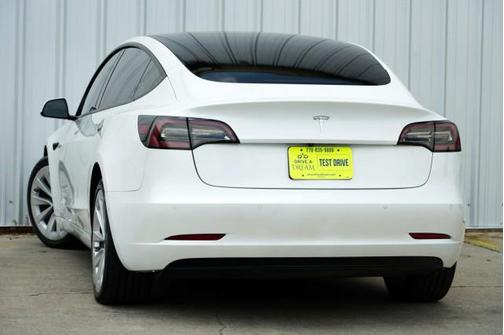 2021 Tesla Model 3 Standard Range Plus