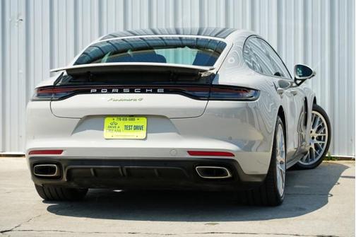 2023 Porsche Panamera 4