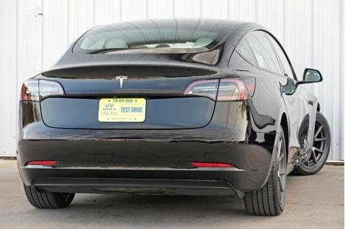 Pearl White Multi-Coat 2022 Tesla Model 3 Standard Range