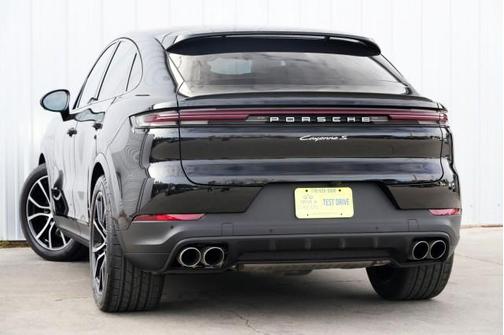 2024 Porsche Cayenne S