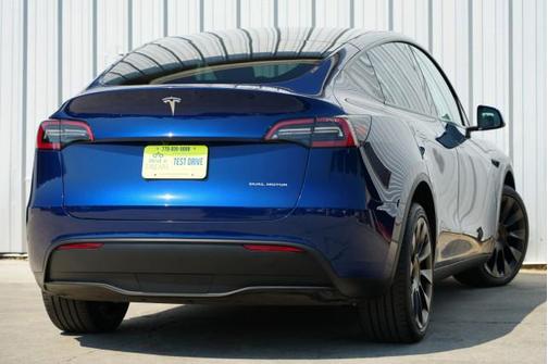 2023 Tesla Model Y Long Range Dual Motor All-Wheel Drive
