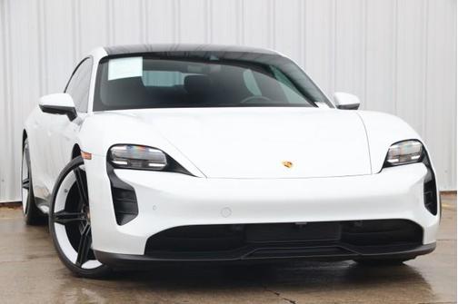 2022 Porsche Taycan w/ Premium Package