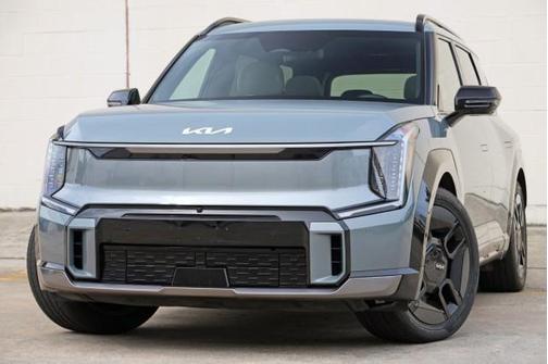 Iceberg Green 2024 Kia EV9 GT-Line