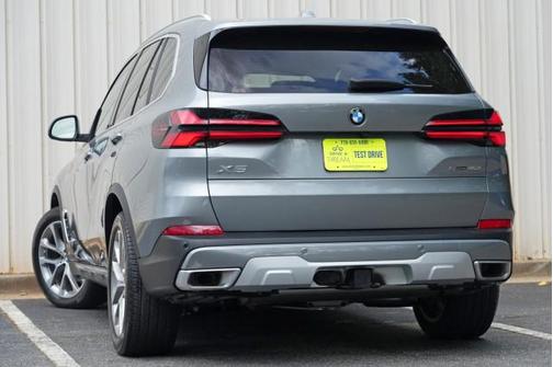 Skyscraper Grey Metallic 2024 BMW X5 sDrive40i
