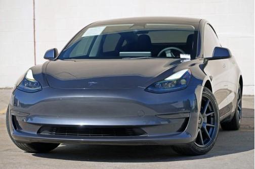 Midnight Silver Metallic 2023 Tesla Model 3 Standard Range