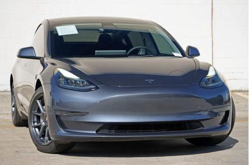 Midnight Silver Metallic 2023 Tesla Model 3 Standard Range