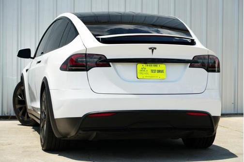 2023 Tesla Model X Standard Range