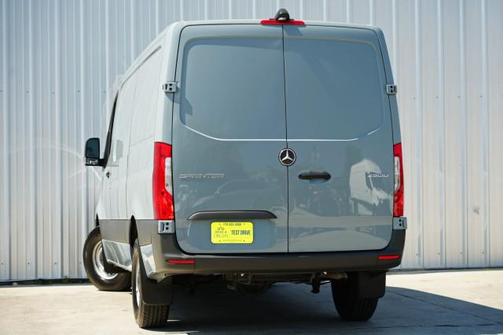 2024 Mercedes-Benz Sprinter 2500 Standard Roof