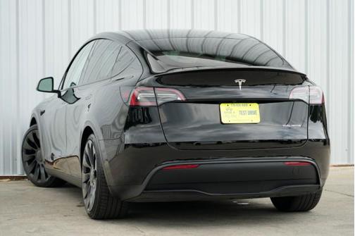 2022 Tesla Model Y Performance Dual Motor All-Wheel Drive