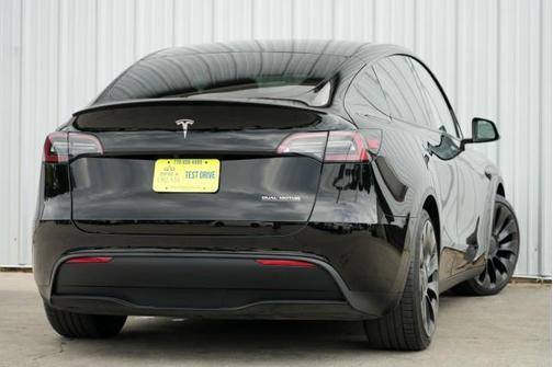 2022 Tesla Model Y Performance Dual Motor All-Wheel Drive
