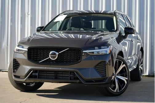 2024 Volvo XC60 Recharge Plug-In Hybrid T8 Ultimate Dark Theme