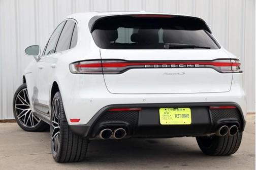 2022 Porsche Macan Base