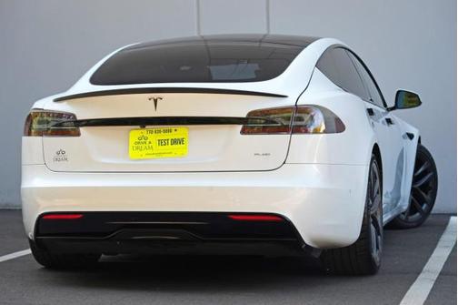 Pearl White Multi-Coat 2021 Tesla Model S Plaid