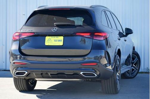 2025 Mercedes-Benz GLC 300 Base