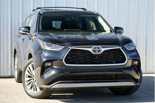 2023 Toyota Highlander Platinum