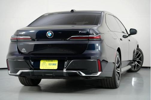 2024 BMW 740 i xDrive