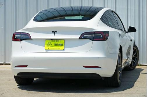 2022 Tesla Model 3 Standard Range