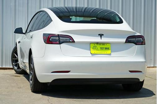 2022 Tesla Model 3 Standard Range