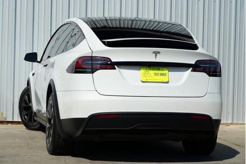 2022 Tesla Model X Dual Motor All-Wheel Drive