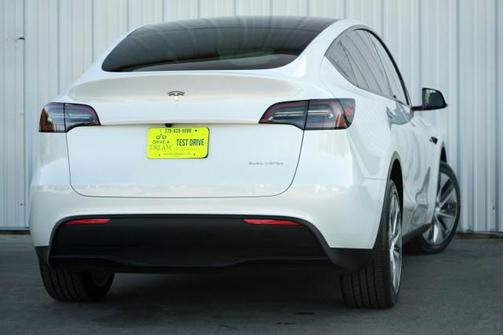 2023 Tesla Model Y Long Range Dual Motor All-Wheel Drive