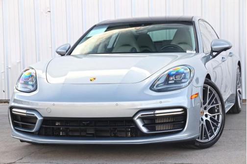 2022 Porsche Panamera Platinum Edition