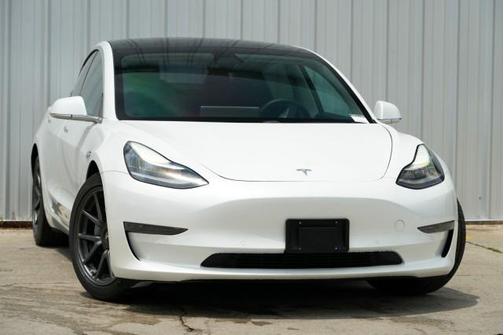 2020 Tesla Model 3 Standard Range Plus