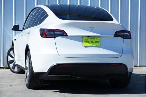 2023 Tesla Model Y Long Range Dual Motor All-Wheel Drive
