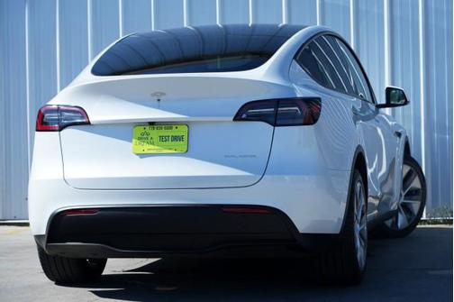 2023 Tesla Model Y Long Range Dual Motor All-Wheel Drive