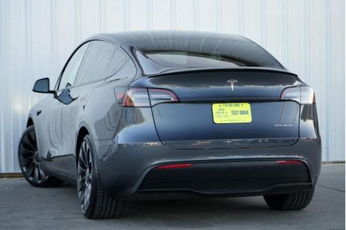 2022 Tesla Model Y Performance Dual Motor All-Wheel Drive