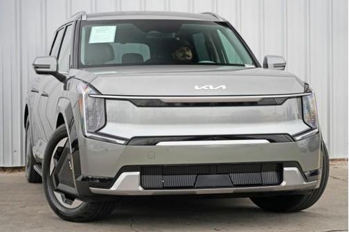 2024 Kia EV9 Land