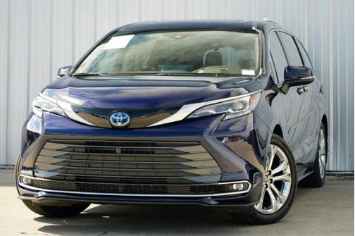 2024 Toyota Sienna Platinum