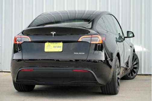 2022 Tesla Model Y Performance Dual Motor All-Wheel Drive