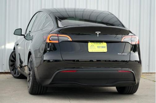 2022 Tesla Model Y Performance Dual Motor All-Wheel Drive