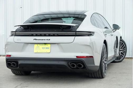 2025 Porsche Panamera 4S