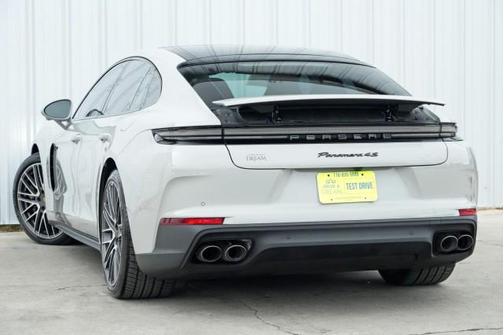 2025 Porsche Panamera 4S