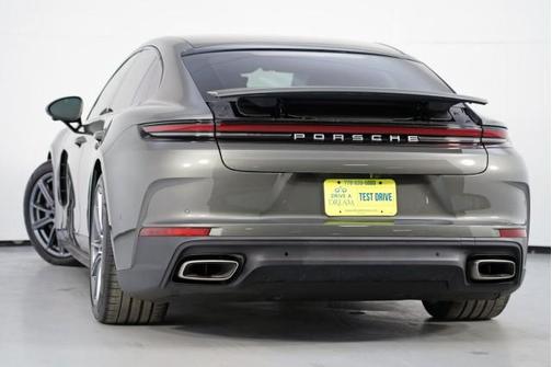 2025 Porsche Panamera w/ Premium Package