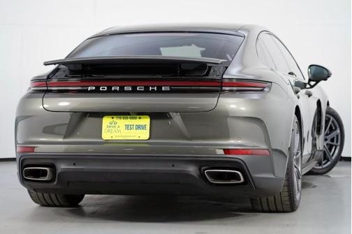 2025 Porsche Panamera w/ Premium Package