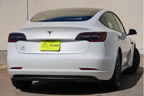 Pearl White Multi-Coat 2021 Tesla Model 3 Standard Range Plus