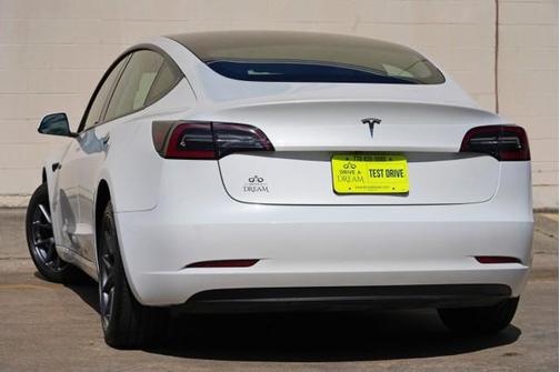 Pearl White Multi-Coat 2021 Tesla Model 3 Standard Range Plus