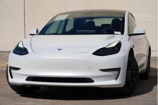 Pearl White Multi-Coat 2021 Tesla Model 3 Standard Range Plus