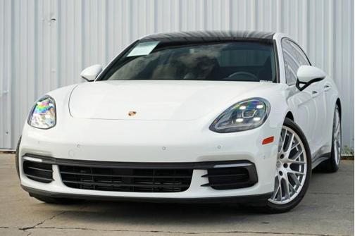 2018 Porsche Panamera 4