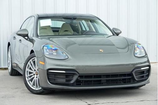 2022 Porsche Panamera 4