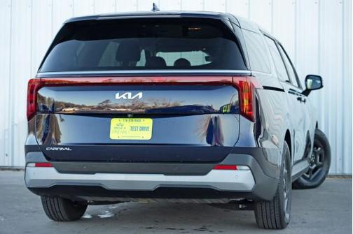 2025 Kia Carnival LXS