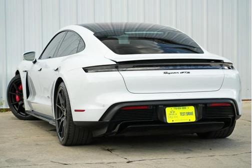 2022 Porsche Taycan GTS