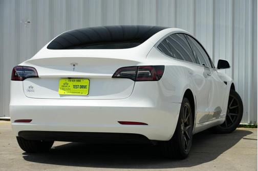 2020 Tesla Model 3 Standard Range Plus