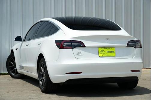 2020 Tesla Model 3 Standard Range Plus
