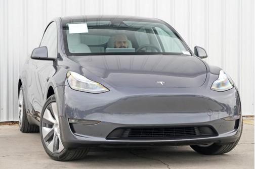 2023 Tesla Model Y Long Range Dual Motor All-Wheel Drive